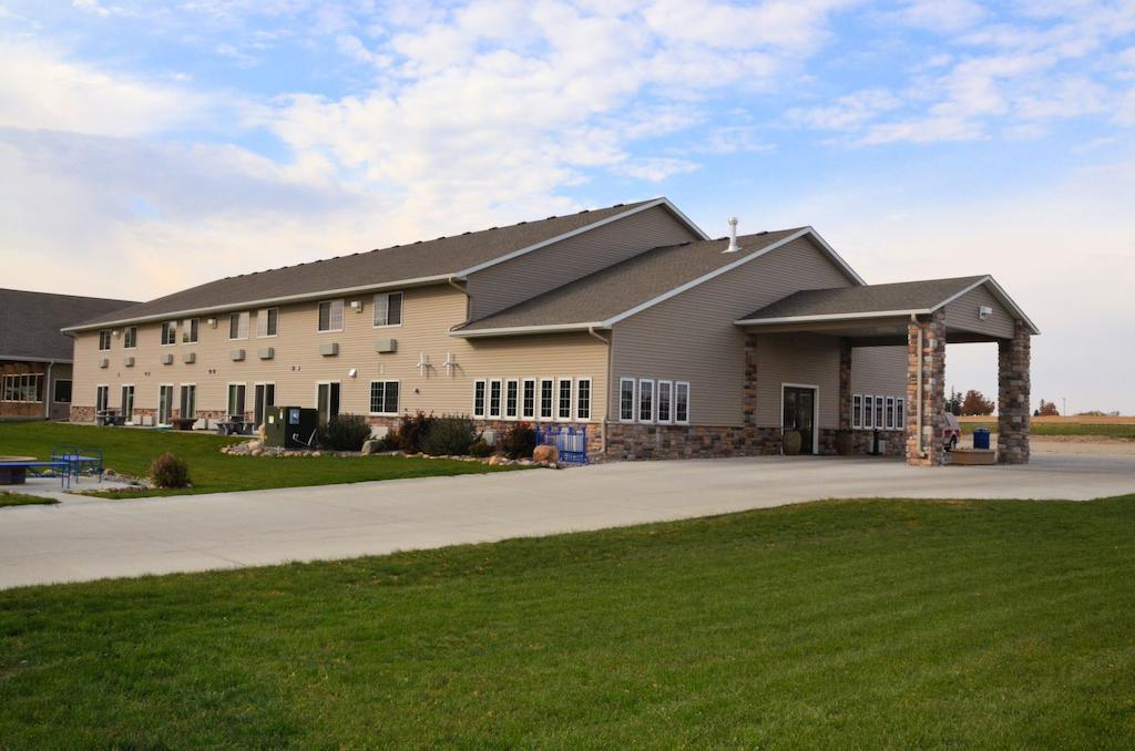 Cobblestone Inn & Suites - Lake View Exterior foto