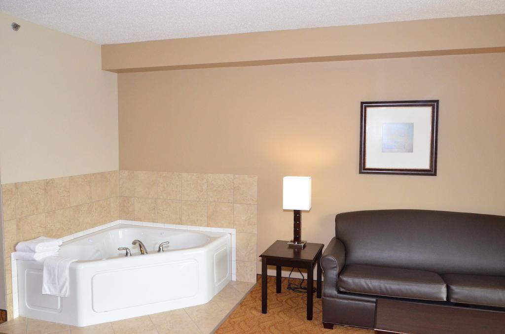 Cobblestone Inn & Suites - Lake View Quarto foto